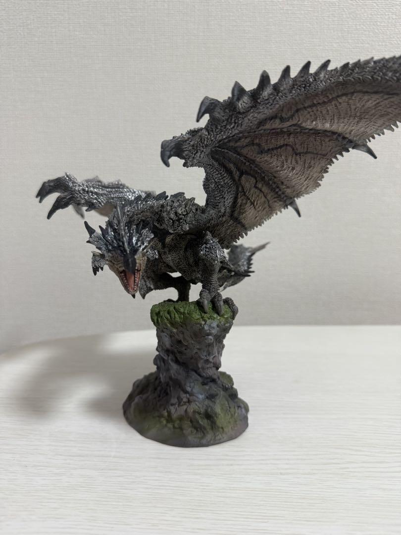 

[USED] C F B Rare species of Rathalos