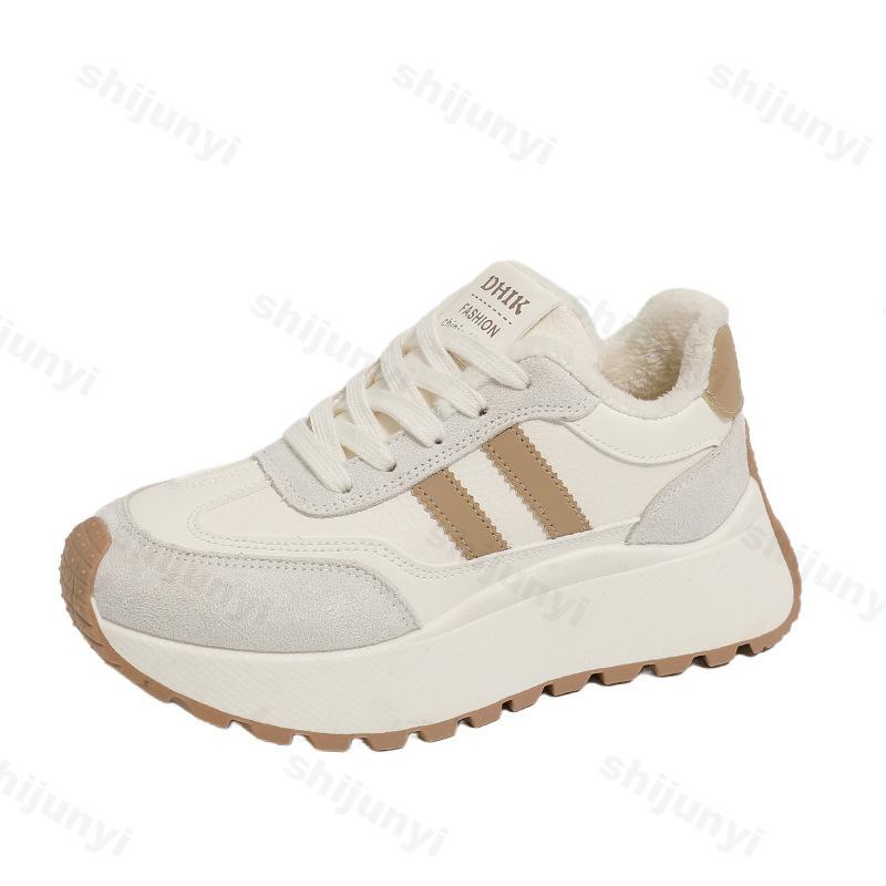 Winter Women' Retro Warm Velvet Low Top Vulcanize Shoes Fashion Versatile Plush Comfortable Non Slip Chunky Cotton Sneakers