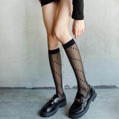 Weiße Polka-Dot Mittellange Socken für Waden - Süßer Japanischer Lolita-Stil