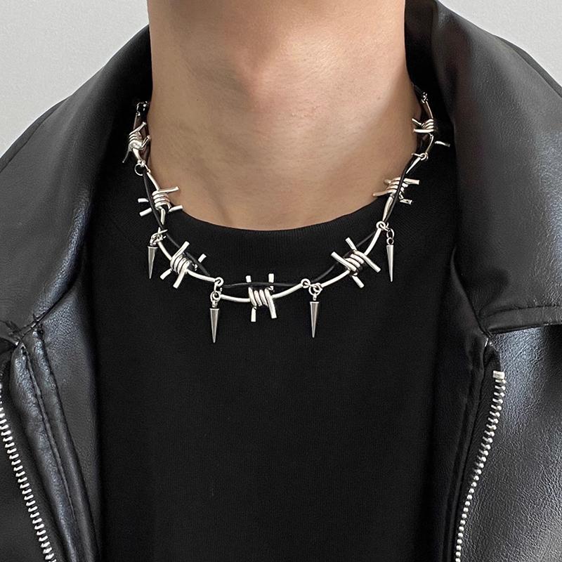 Punk Metall Dorn Nieten Choker Halskette für Männer Frauen Gothic Hip Hop Doppellagige Schlüsselbeinkette Halskette Y2K Schmuck Accessoires