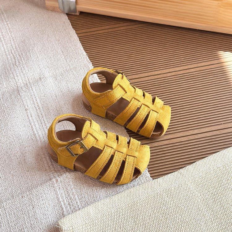 Girls Baotou Hollow Boken Shoes 2025 Summer New Children's Casual Sandals Children's Baby Soft Sole Beach Shoes