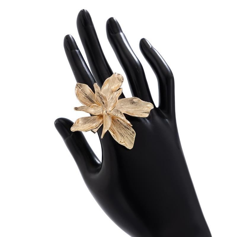 Exaggerated Metal Lily Flower Γυναικεία δαχτυλίδια Κομψό Vintage Ρυθμιζόμενο Ανοιχτό Δαχτυλίδι OL Γυναικεία Δαχτυλίδι Δαχτυλίδι Δάχτυλα Αξεσουάρ κοσμημάτων