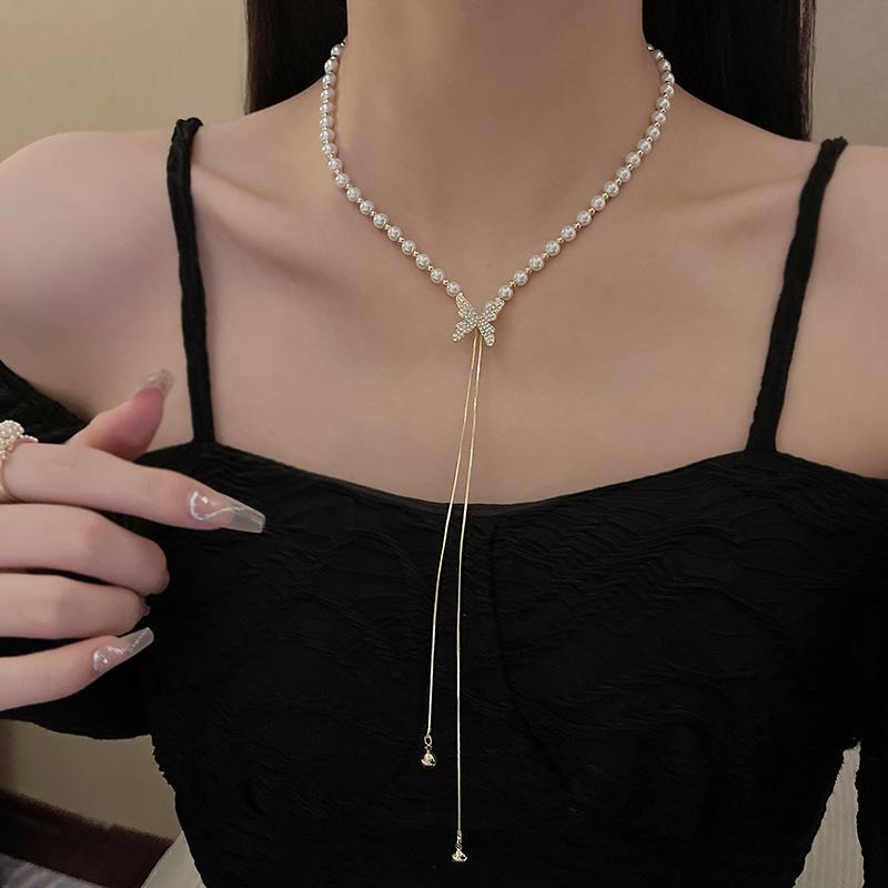 Douyin Popular Pull-out Pearl Necklace Female Niche Design Butterfly Pendant Collarbone Chain
