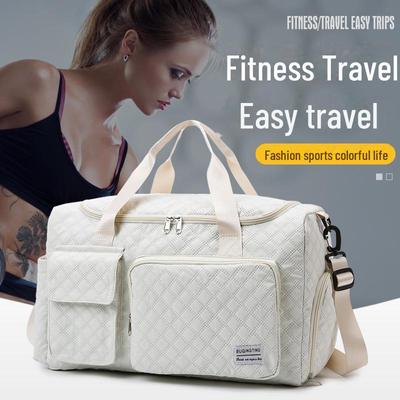Cestovní taška pro cesty do zahraničí: Prostorný, Lehký, Oddělení suchého/mokrého, Přihrádka na boty, Design diamantové mřížky.