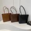 New Simple Commuter Casual Tote Bag Retro Fashion Large Capacity Bag Women's Autumn and Winter Niche Trend Shoulder Bag