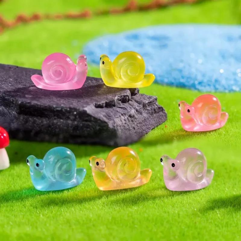 Mini Fluorescent Animals Resin Transparent Garden Balcony Sculpture Decoration Potted Miniature Landscape Christmas Decorations