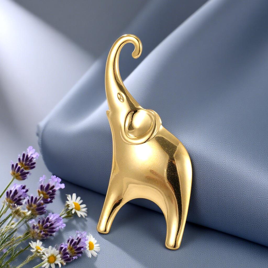 Good Luck Elephant Brooch Pin Africa Animal Totem Minimalist Accessories Stainless Steel Brooches