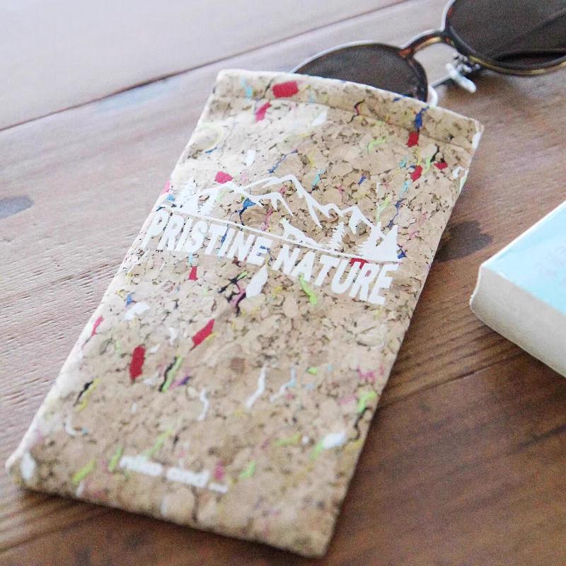 

2026 Compact Japanese Style Multi-functional Sunglasses Case бежевий