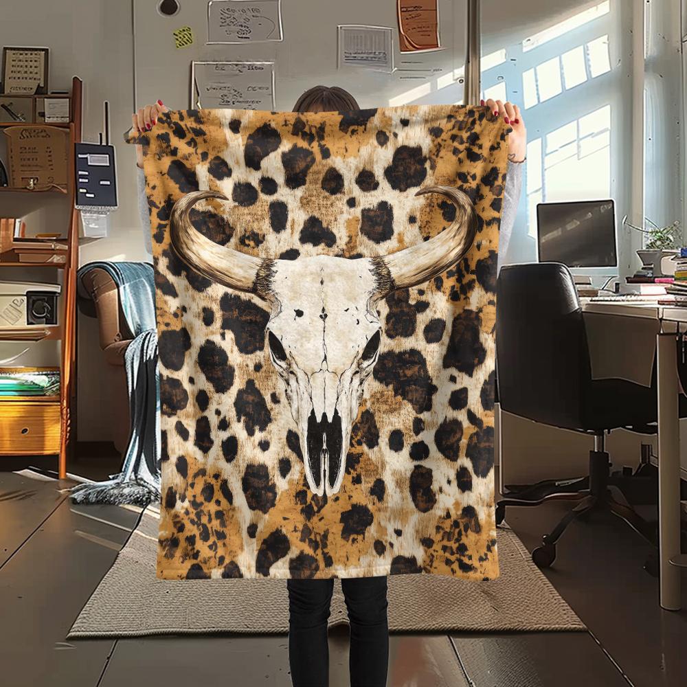 1Pc Western Cow Skull Print Flannel Blanket, High Quality Comfortable for All Seasons, Home Decor, Warmth and Comfort, Perfect for Christmas Gifts