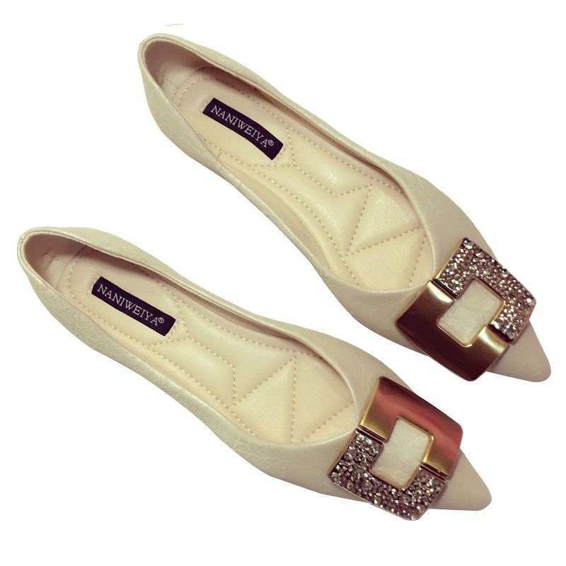 Ins Single Shoes Girl 2025 Spring New Korean Version Fairy Style Metal Buckle Pointed Tip Laden Shoes Soft Sole Foot Doudou Shoes