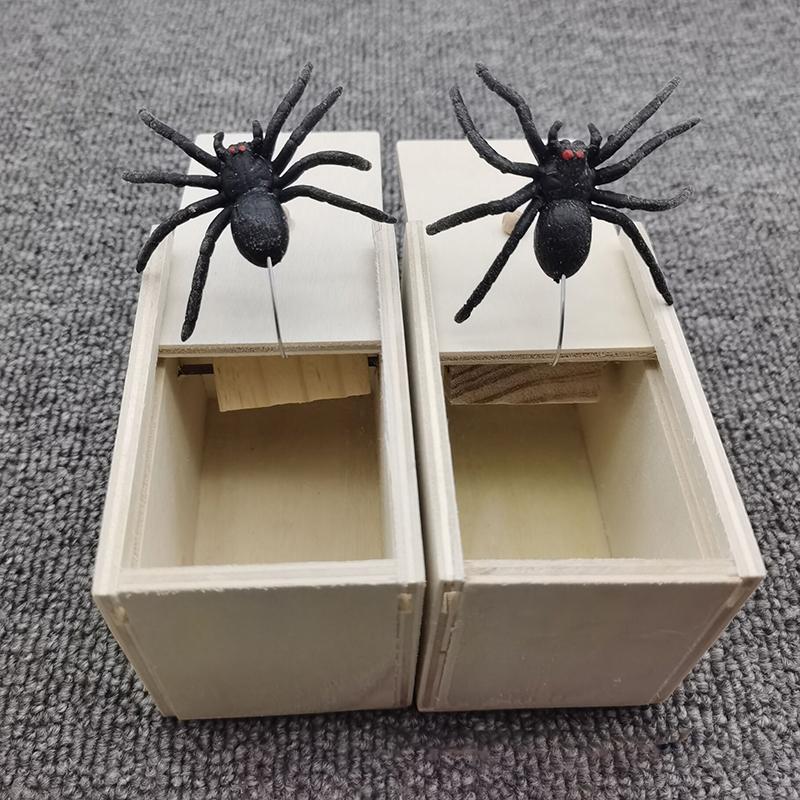 Halloweenská simulace Spider Scare Prank Box Kreativní Pop Out Spider Dřevěná Scare Box Zábavné překvapení Vtip Žert Trik Hračka Dárek pro děti