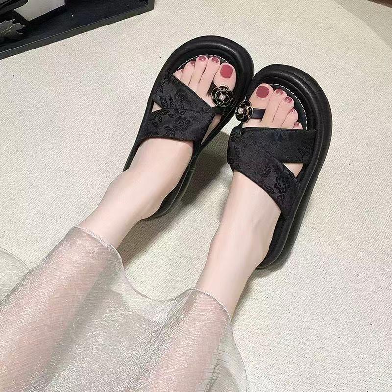 Daily casual sandals new gentle fashion versatile summer soft bottom non-slip one-word drag