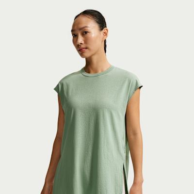 Nike T Shirts Women s Sage Green Crew Neck Moderate M
