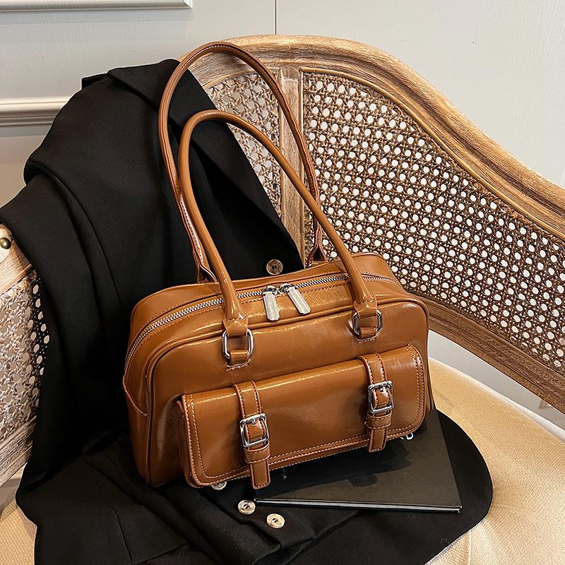 

Retro women s bag high-end underarm bag 2025 new simple large capacity bowling bag fashionable commuter bag коричневый
