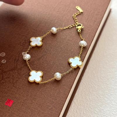 Women's Versatile New Chinese Clover Bracelet