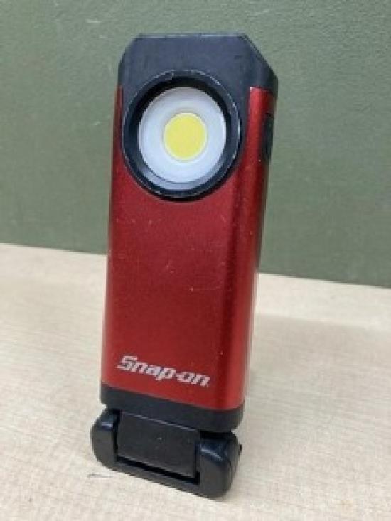 

Snap-on ECSPE102 100-1100Lumens LED Light Rechargeable USED TOOL ONLY