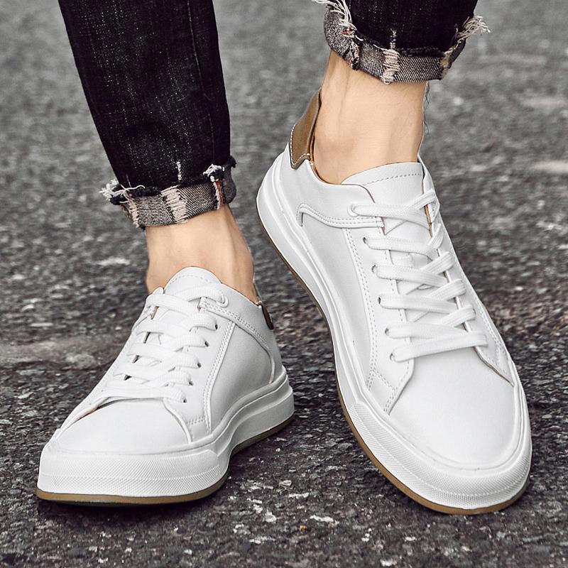 Fashion New Man Sneakers Lightweight Men Casual Shoes Flats Matching Male Board Shoes Lace Up Outdoor Shoes for Men Vulcanize Footwear
