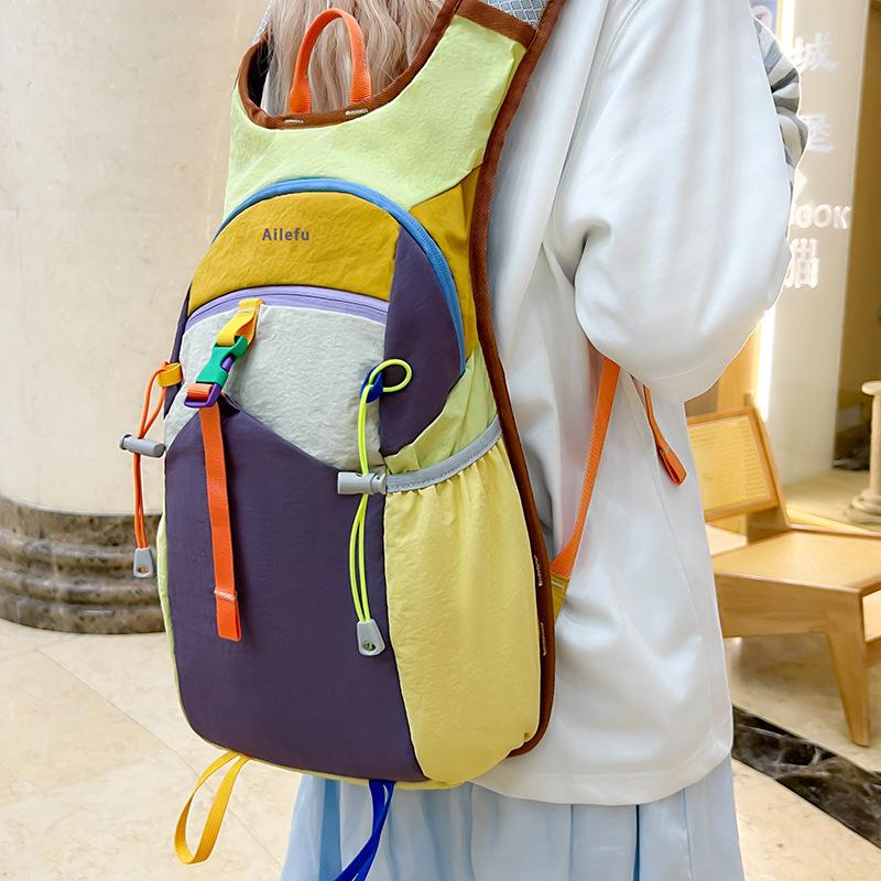 Modischer Color-Blocking Wasserdichter Outdoor-Bergsteigerrucksack Leichter Reiserucksack Trendiger Rucksack mit großem Fassungsvermögen