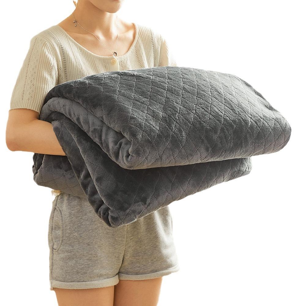 Thickened Diamond-Patterned Luxury Coral Fleece Flannel Blanket—Perfect for Air Conditioning