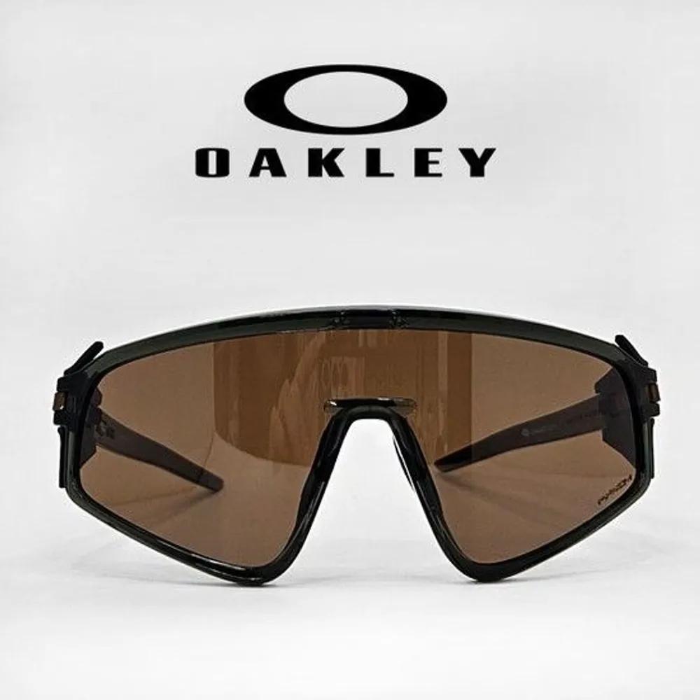 Latch Panel OO9404-0335 (LATCH PANEL9404-03) Prismatic Lens Sports Goggles doesn t exist