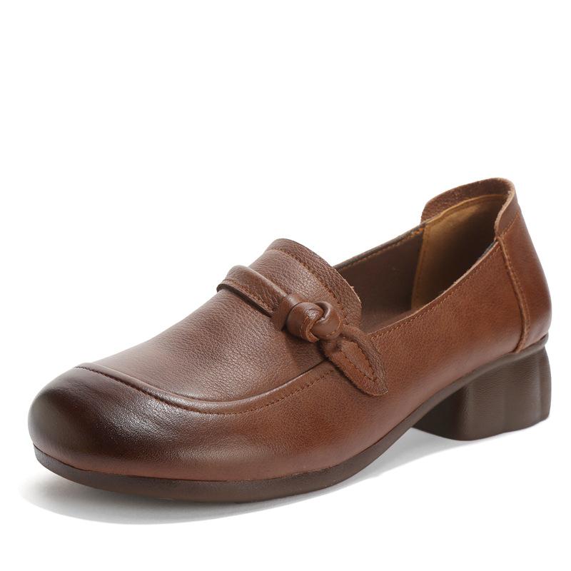 Women's Retro Low Heel Cowhide Shoes: Comfortable, Versatile, Non-Slip Soft Sole, Ideal for Commuting.