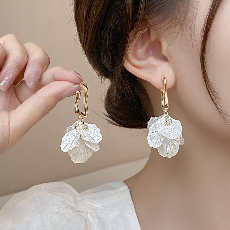111 silver needle long tassel shell flower stud earrings women s light luxury fashion design petal earrings high-end earrings 925 silver needle