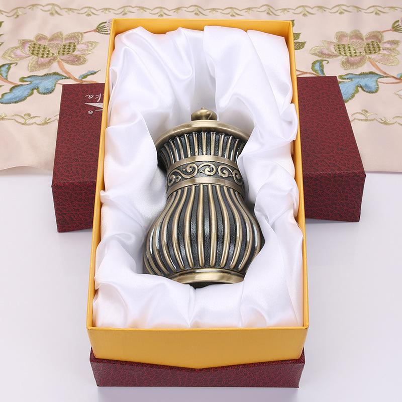 Metal Creative European Retro Toothpick Box Seat High-end Automatic Hand Pressing Living Room Dining Table Hotel High-end Toothpick Holder
