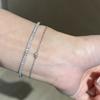 Französisch-inspirierter, funkelnder Minimalismus Mini3 Mehrreihiges Diamantarmband für Damen, 18K Weißgold plattiert, handeingefasster Zirkonia, High-End-Armband