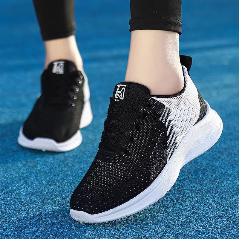 2025 spring and autumn new fly-woven mesh breathable sports women's shoes trendy comfortable and lightweight running shoes versatile casual shoes