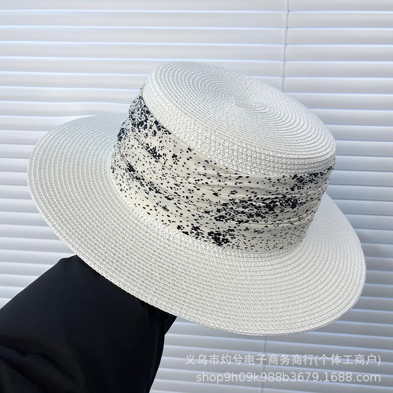 French elegant flat-brimmed straw hat women's spring summer outing beach hat versatile face small sun hat