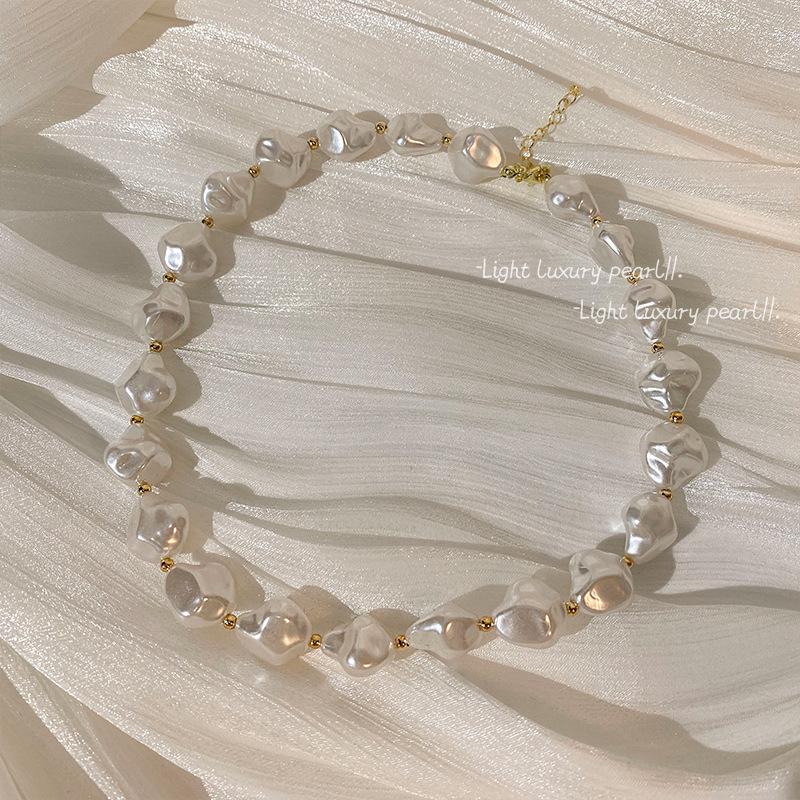 

French retro pearl necklace female niche design high sense irregular collarbone chain temperament neck chain accessories