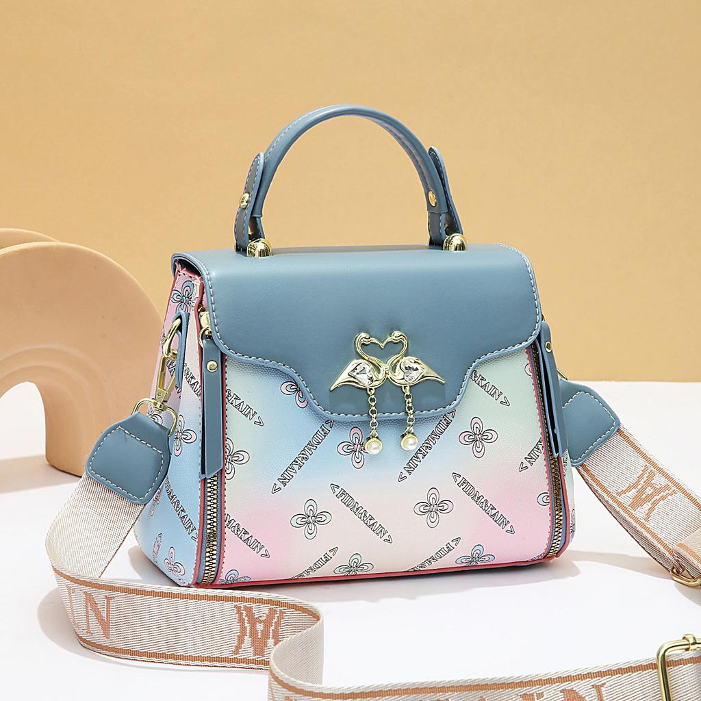 Hot-selling Bags Messenger Bags Women's 2025 New Fashion Small Square Bags Versatile Niche Single Shoulder Handbags Women's Bags