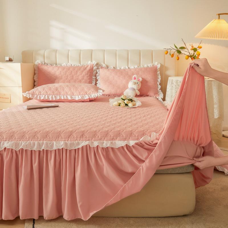 Premium Thickened Baby Velvet Bed Skirt Three Piece Set Warm Milk Velvet Embroidered Ruffle Bed Cover, Sealy Mattress Protector, Anti-Slip Bedding Set