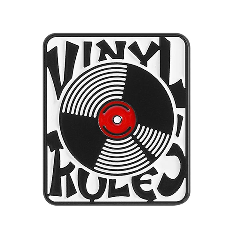 Retro Black Vinyl Record Player Enamel Pin Rock And Roll CD Player Nostalgic Brooches Lapel Badge Jewelry Gifts For Friends