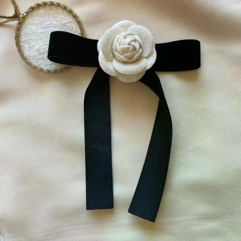 Black Brooch Fabric Camellia Flower Brooch Bow Tie Ladies College Style Shirt Collar Pins Vintage Wedding Party Brooches For Wom