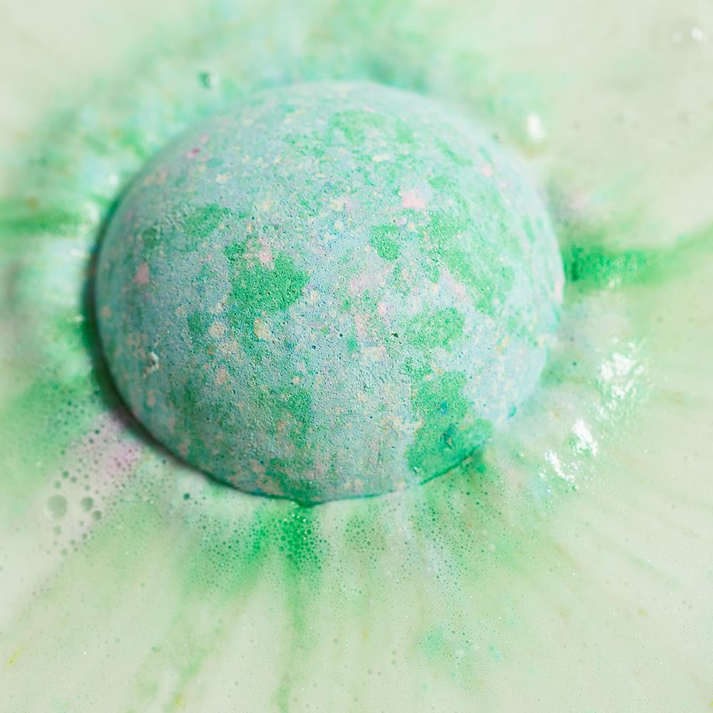 [Lush] Lakes 200g Bath Bomb