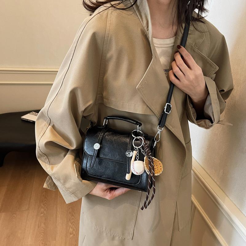 Niche American Texture Portable Small Bag Women's 2025 New Trendy Versatile Commuter Bag Shoulder Messenger Bag