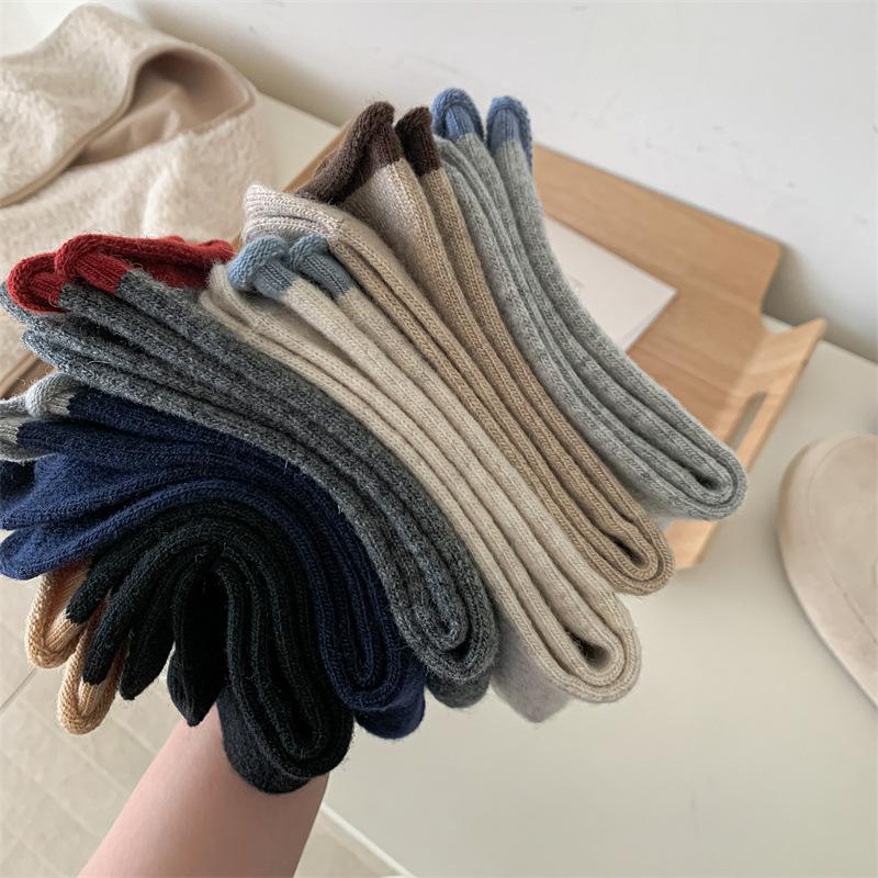 Rolled-up and Color-blocking Socks for Autumn and Winter, Soft and Warm Wool Socks, Easy To Wear and Versatile Socks for Women