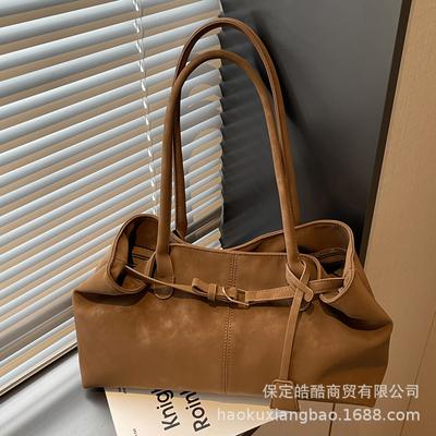 Retro Bag Large Capacity Women's 2025 New High-end Atmospheric Shoulder Bag Autumn and Winter Commuting Versatile Tote Big Bag