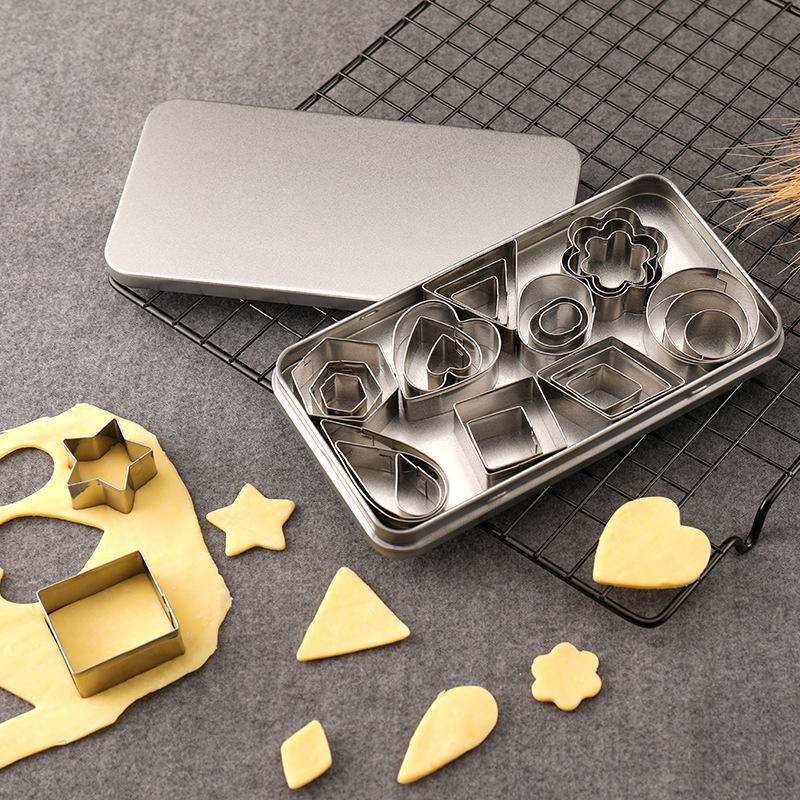 Mini Cookie Cutter Set 30pcs Stainless Steel Baking Cutters DIY Fondant Cake Mold Pastry Round Heart Shaped Baking Accesories
