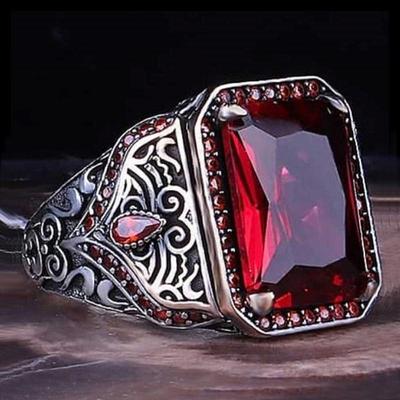 Mannen vintage ring met groene of rode zirkoonsteen gemaakt in Turkije Keltische handgemaakte ring