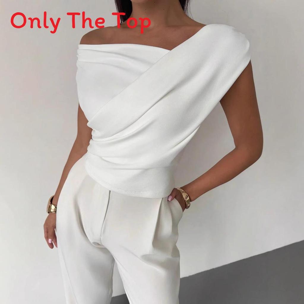 Simple Black Polyester Sleeveless Tshirt With Slim Fit For Womens Summer Casual Wear