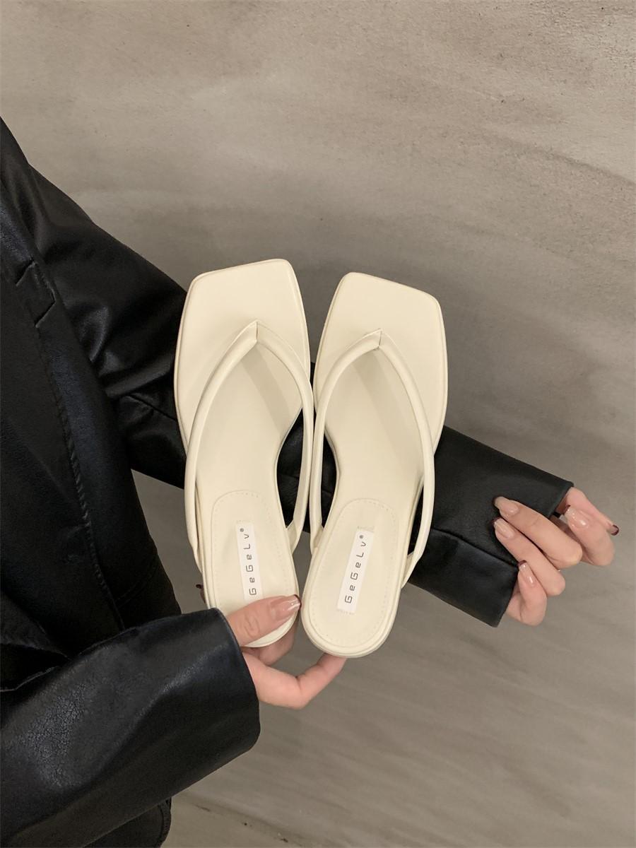 

Французские шлепанцы на толстом каблуке женские туфли 2024 года новые летние с юбкой пляжные серебристые сандалии 39