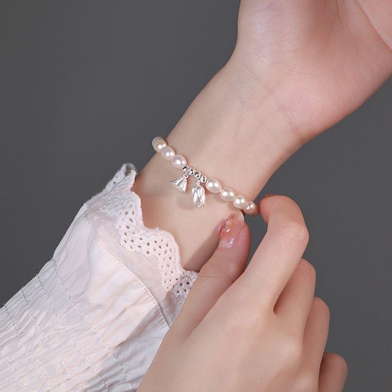 French Retro Imitation Pearl Lotus Seedpod Handmade Bracelet for Women Light Luxury Unique Niche Joyful Bead Bracelet