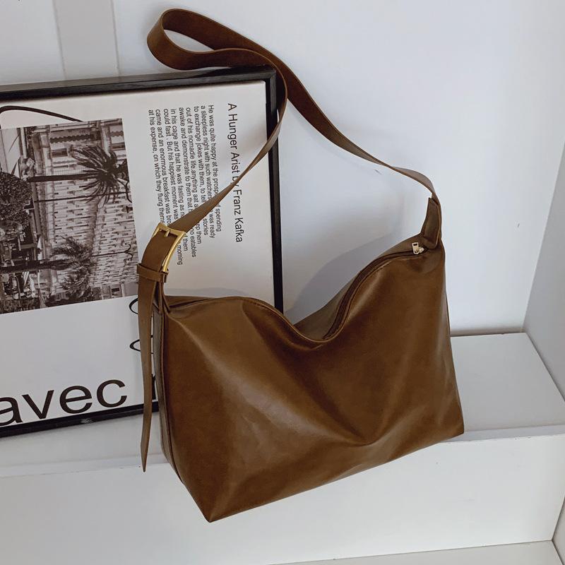 Large Capacity Tote Bag Autumn and Winter New Versatile Commuter Shoulder Underarm Bag Premium Texture Handbag