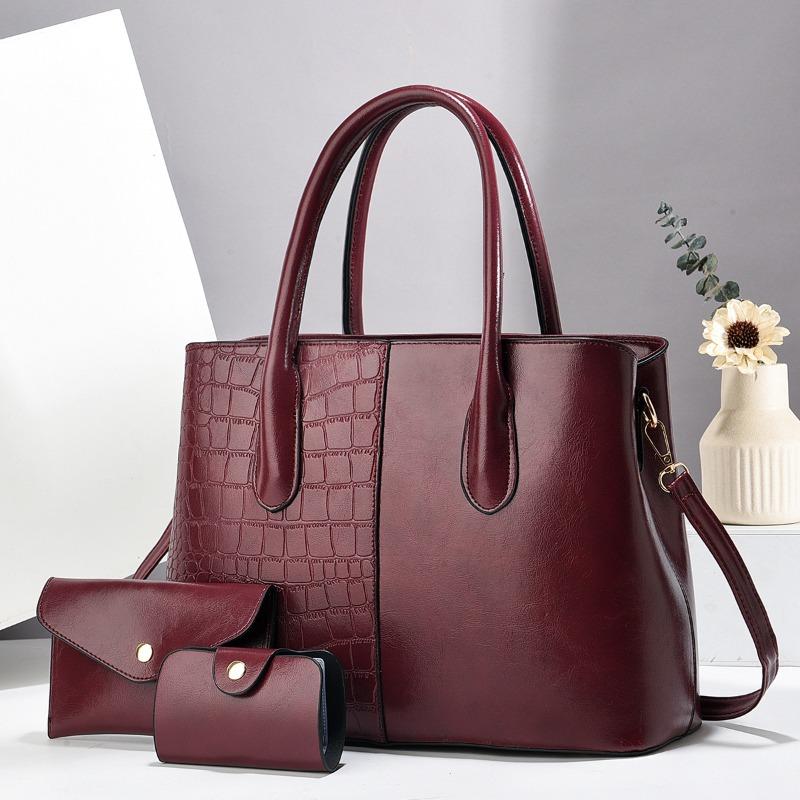 

Fashion explosion One shoulder messenger bag Women s versatile spring big bag explosion New portable girl