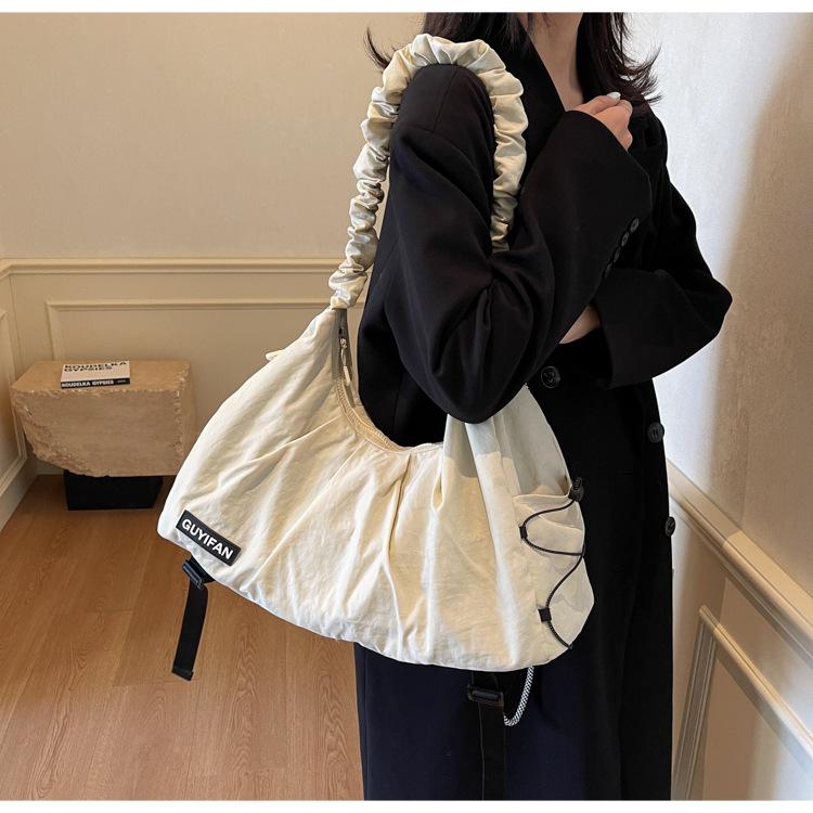 Women's Japanese bag, pleated solid color dumpling bag.