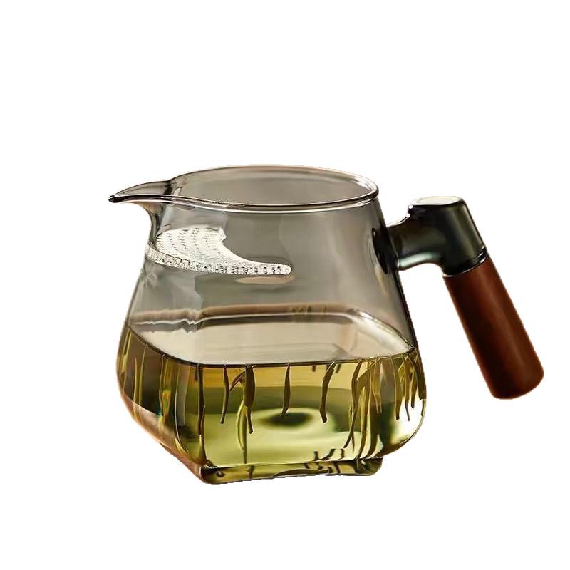 High-End Crescent Glass Teapot with Integrated Filter and High Temperature Resistance for Green Tea