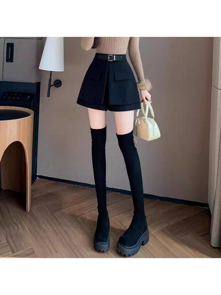 Women's High-Waisted A-Line Skort: 2026 Spring/Summer Fashion, Two-Piece Design, Wide-Leg, Casual Shorts.