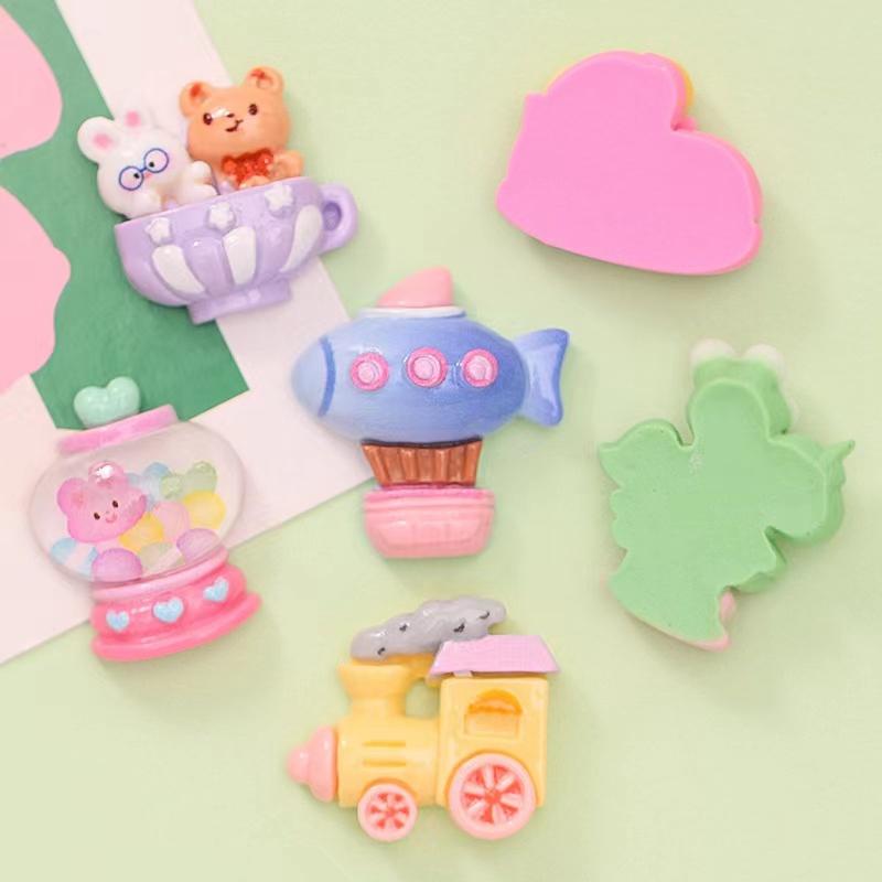 10pcs Amusement Park Airship Train Trojan Horse Resin Cream Glue Phone Case Flat Back Scrapbooking DIY Statue Decoration Crafts
